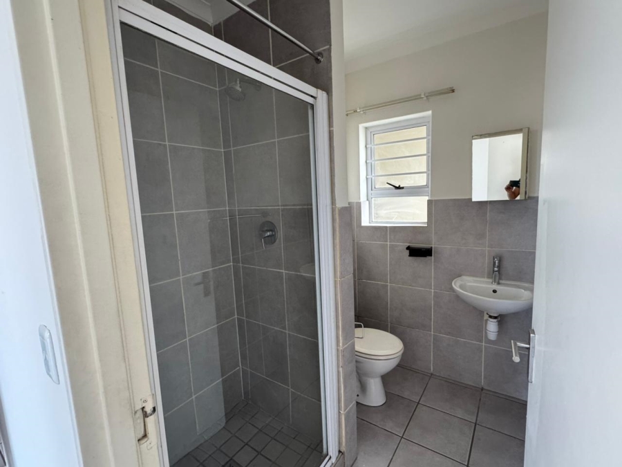 To Let 2 Bedroom Property for Rent in Heather Park Western Cape